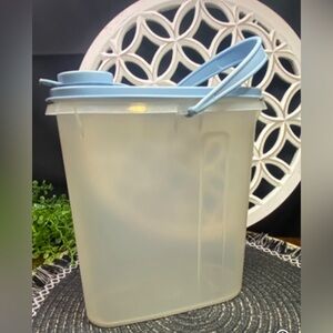 Vintage~ Tupperware Beverage Buddy 2 QT‎